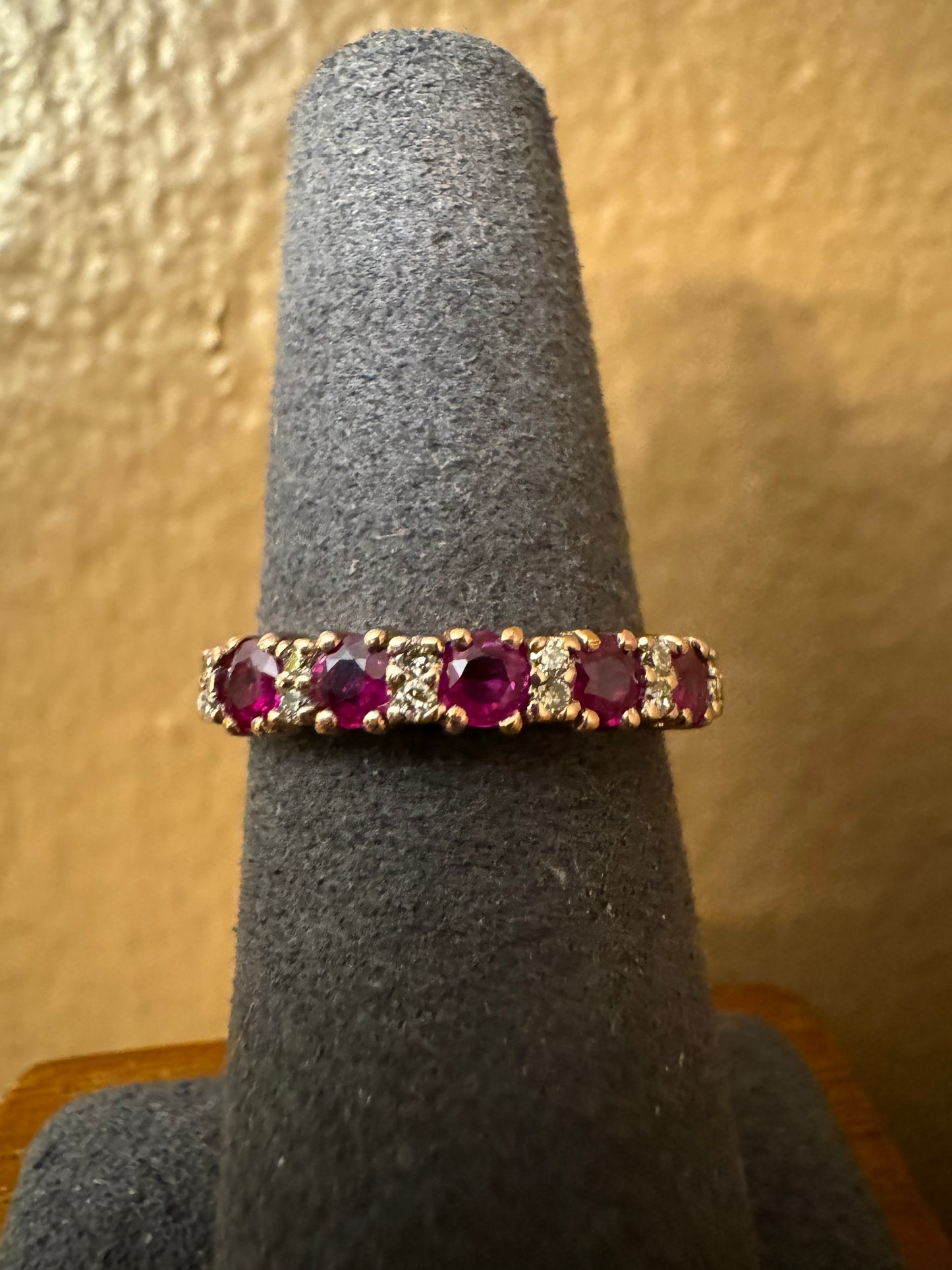 K18 Natural Sapphire with Diamonds
